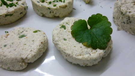 Fromage végétal au Gléchome (ou lierre terrestre)